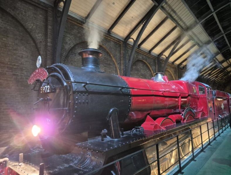 Harry Potter Magic at Warner Bros. Studio, UK (2024) 1 Harry Potter Magic at Warner Bros. Studio, UK (2024)