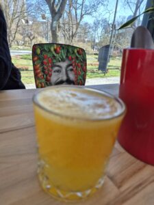 Pomo fresh orange juice