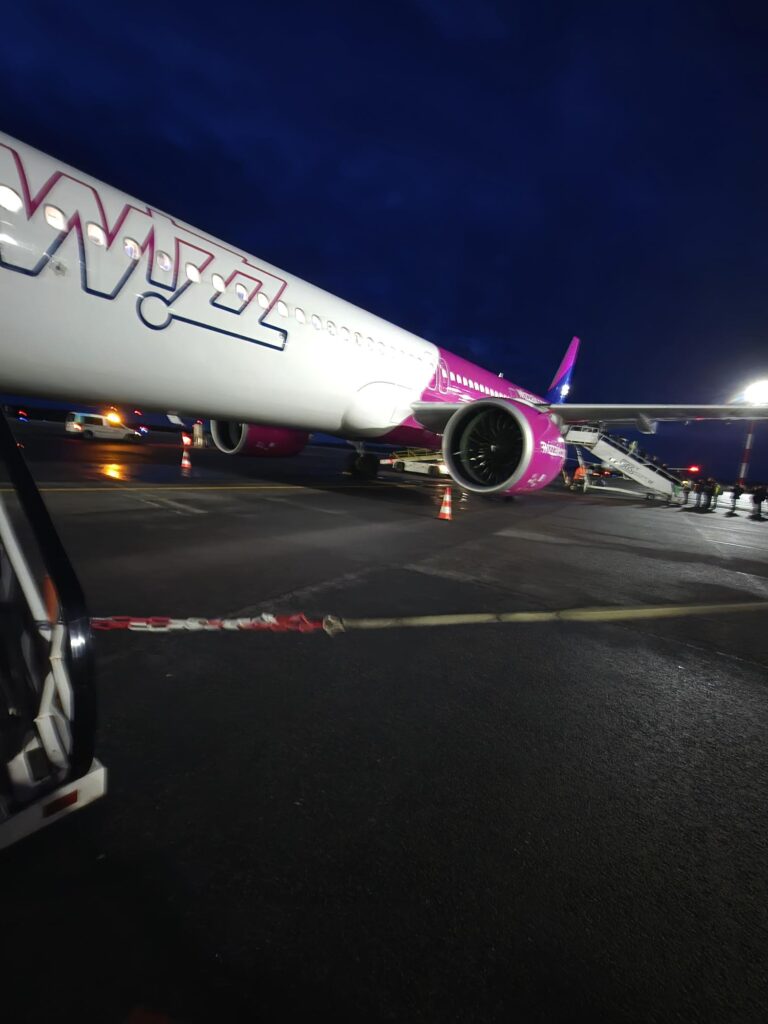 20260406 Wizz Airplane