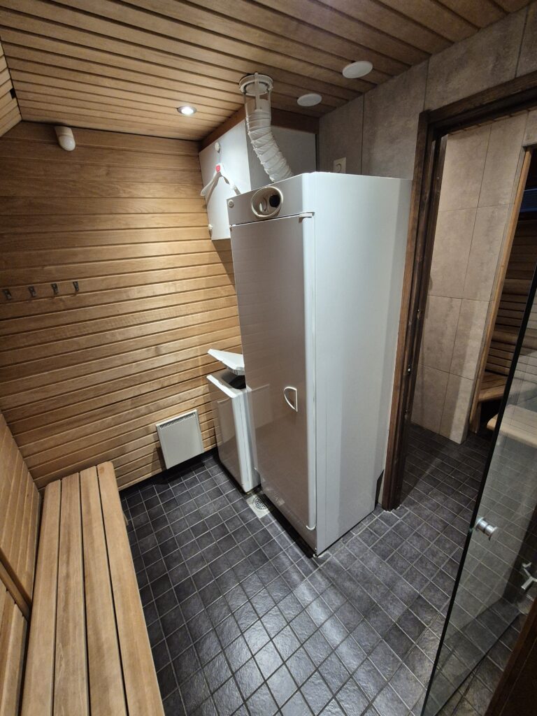 Holyone B washing machine and dryer